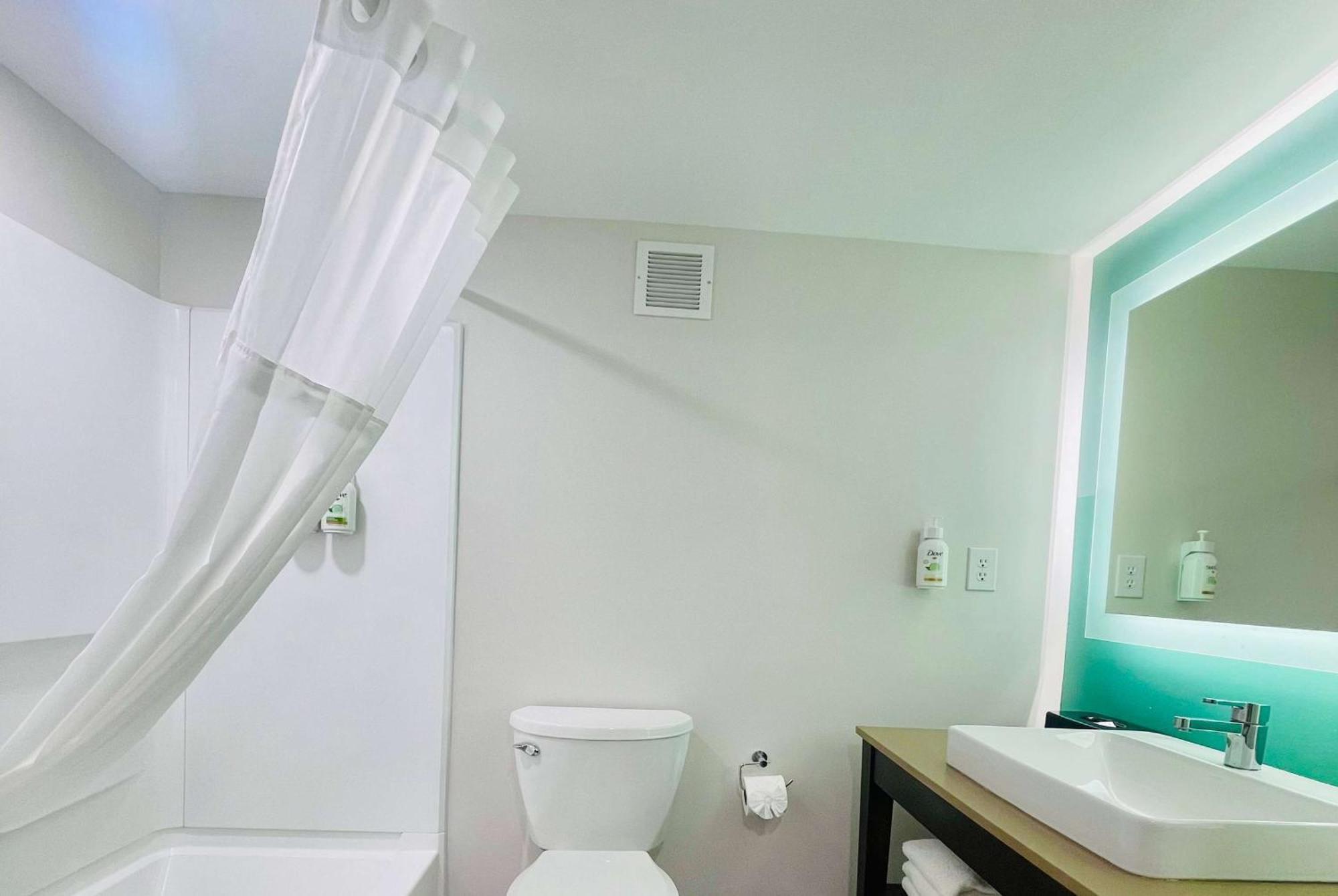 Wingate By Wyndham Matthews, Nc Hotel Bagian luar foto