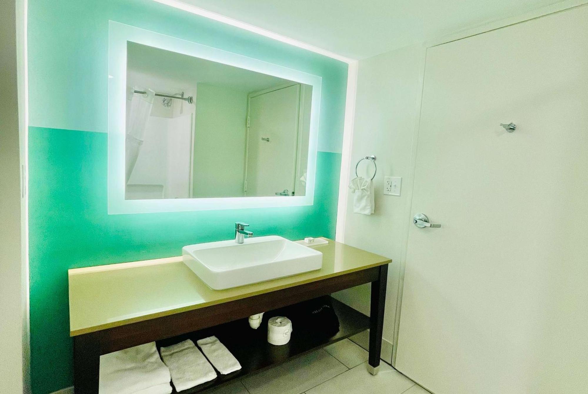 Wingate By Wyndham Matthews, Nc Hotel Bagian luar foto