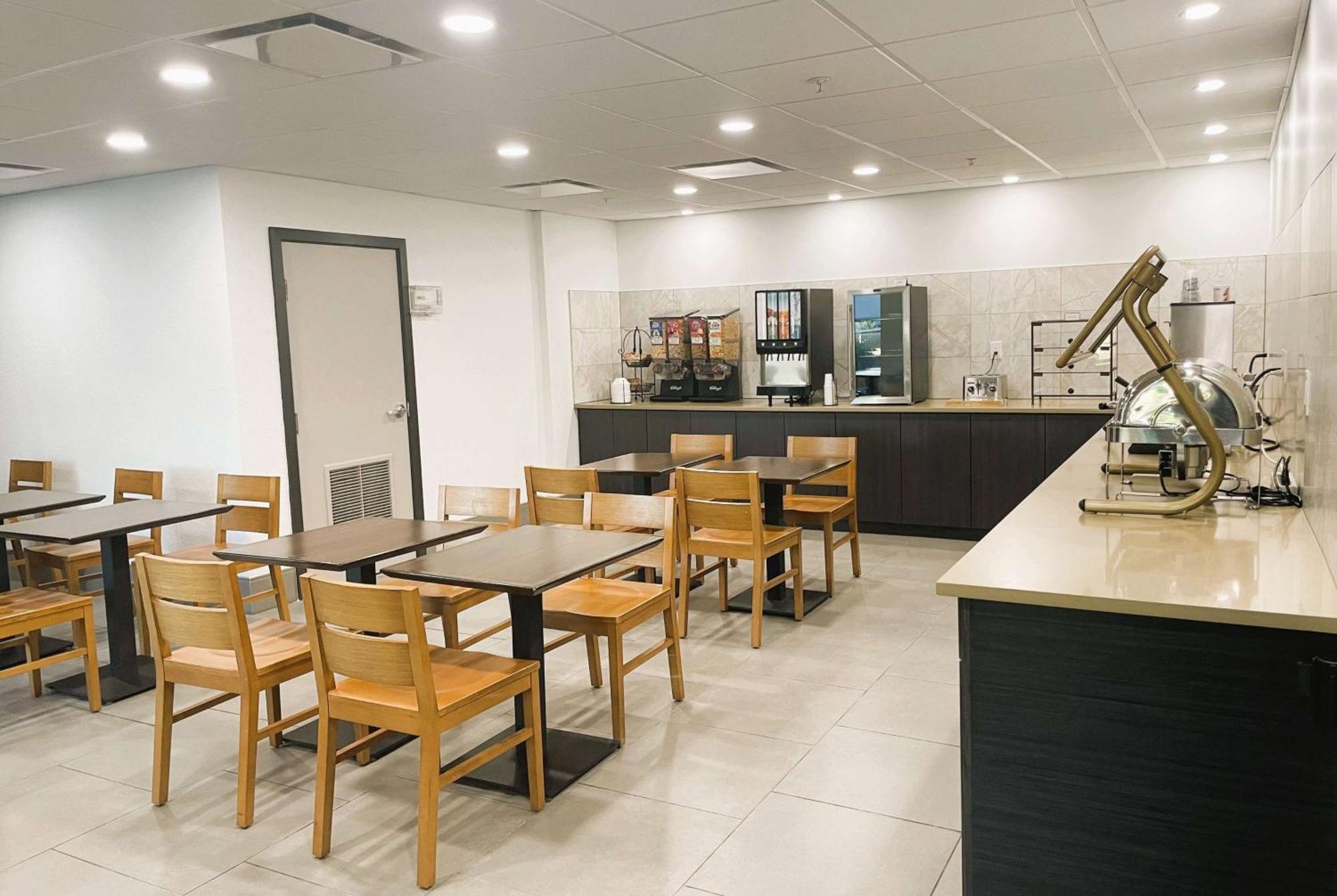 Wingate By Wyndham Matthews, Nc Hotel Bagian luar foto